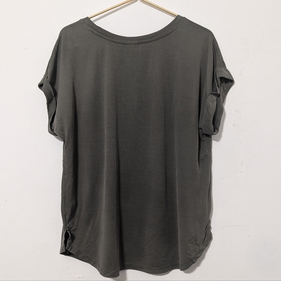 NWOT Olive Pocket T Shirt - Picture 2 of 4